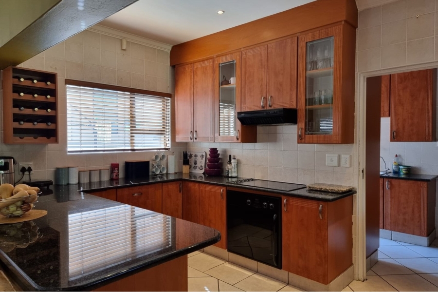 3 Bedroom Property for Sale in WestLake Country Safari Estate North West